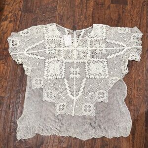 FREE PEOPLE STUNNING CROTCHET TOP IN CREME M/L NWT